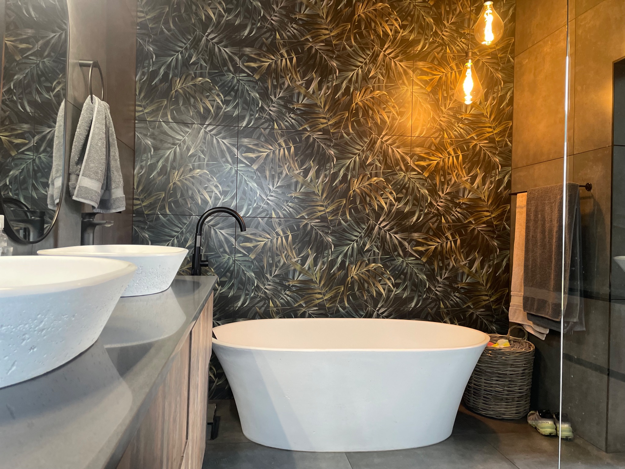Finished bathroom at Swaeltjie New Home